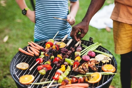 Bbq Area amenity image at Golf Place
