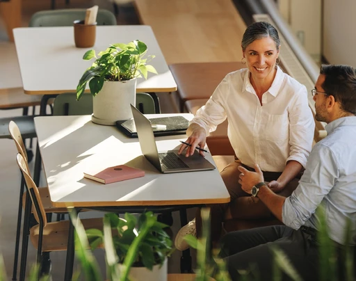 Communal Co-Working Space amenity image at Cedar