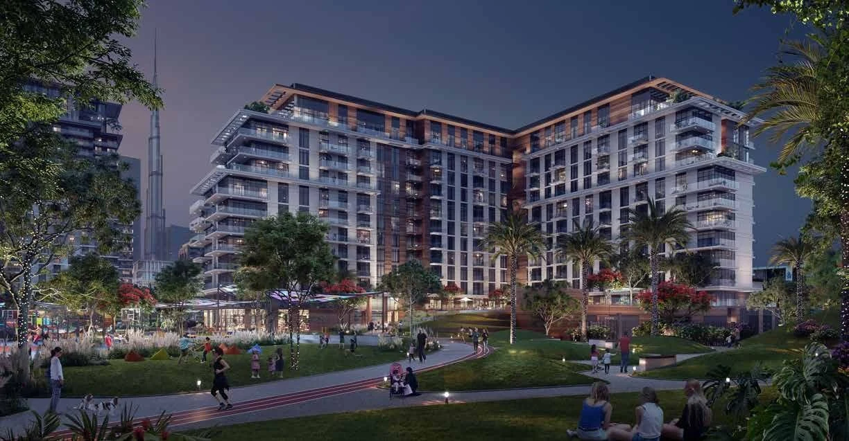 Erin Central Park pools, sports and family amenities