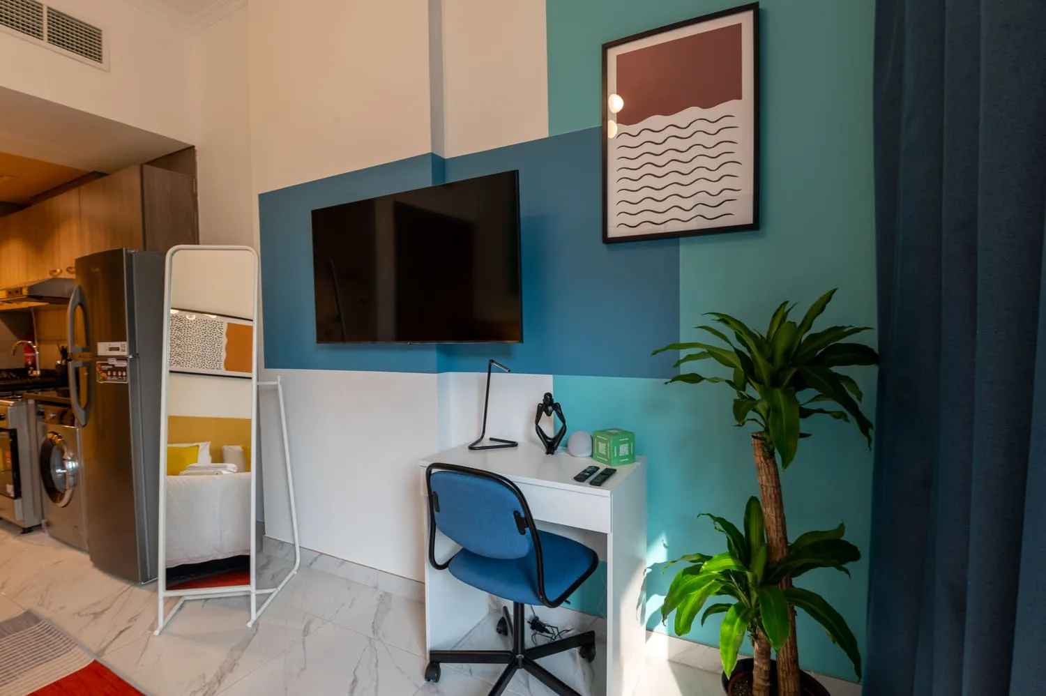 Orange Izzzi.LifeMINT Interior