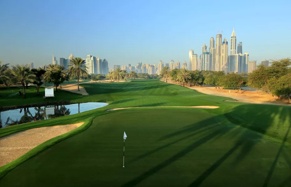 Golf Cours amenity image at Al Hamra Waterfront