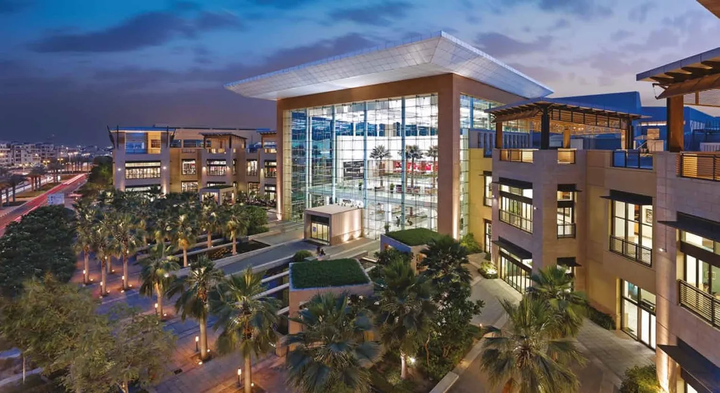 F & B And Retail amenity image at Al Multaqa Avenue