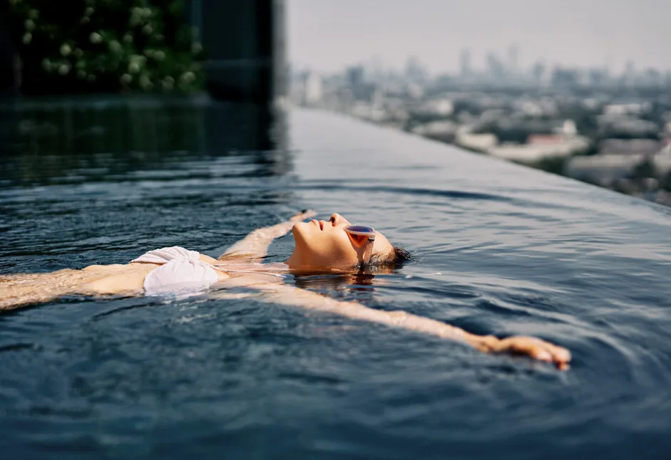 Infinity Pool amenity image at Chelsea Gardens
