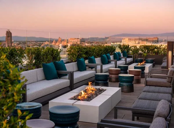 Rooftop Lounge amenity image at Club Place