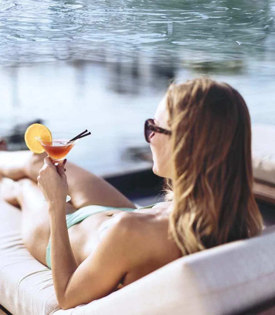 Pool Bar amenity image at Cove by Imtiaz