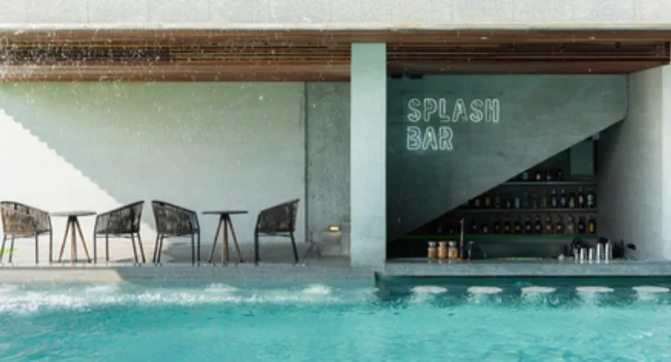 Splash Bar amenity image at Dusit Princess