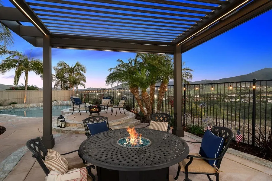 Rooftop Fire Pit amenity image at Enre Residence by Imtiaz