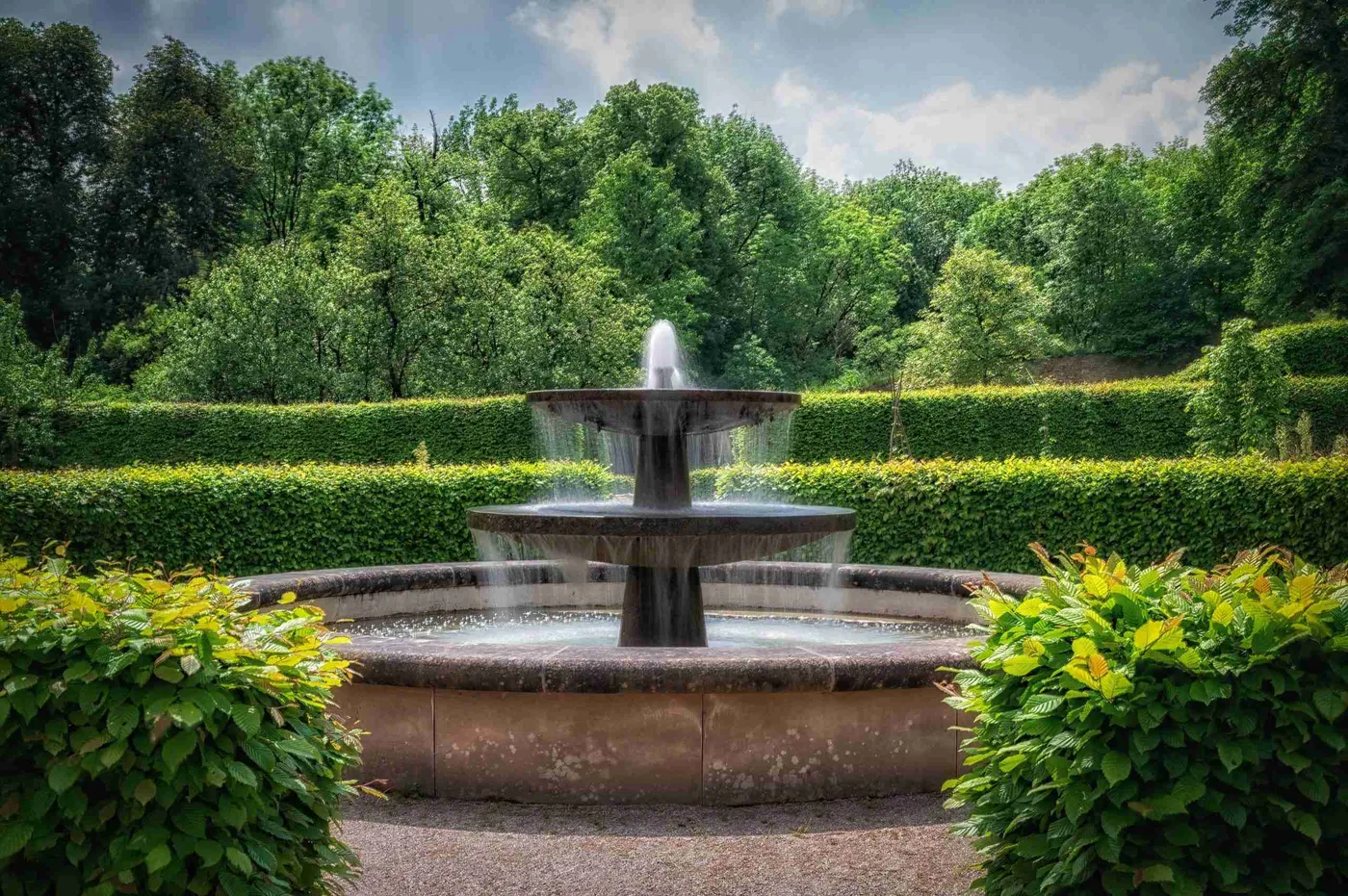 Fountain amenity image at Forest City 2