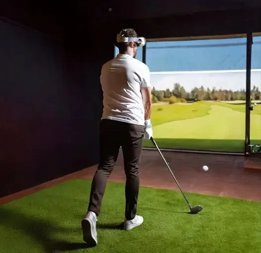 Vr Golf amenity image at Laguna Residence