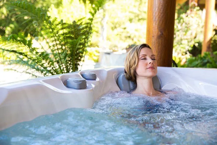Jacuzzi amenity image at Moonsa Residence