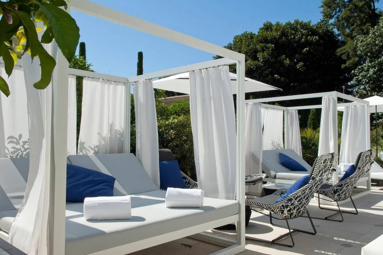 Seating Areas amenity image at Oasis Two