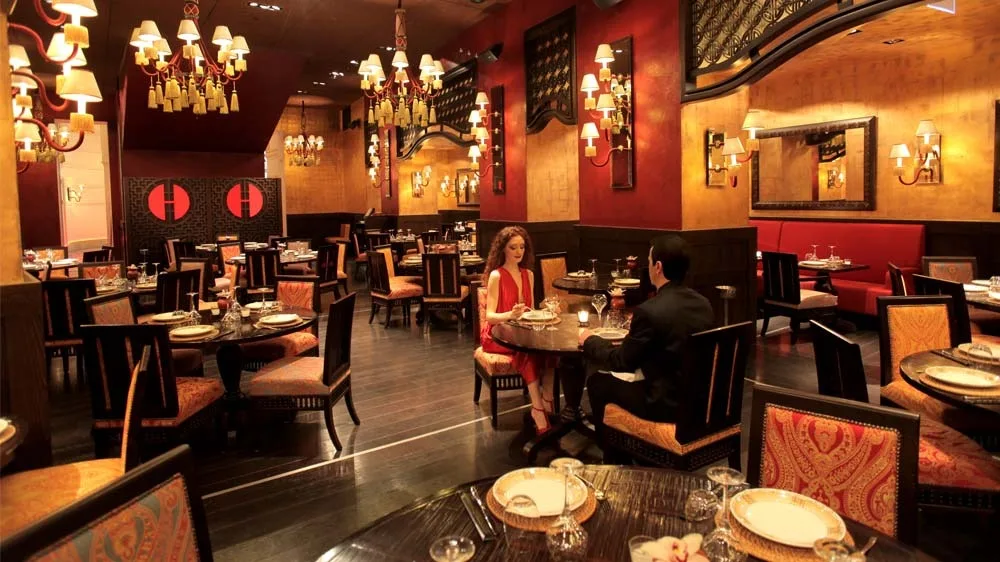 Dining Outlets amenity image at Opera Grand