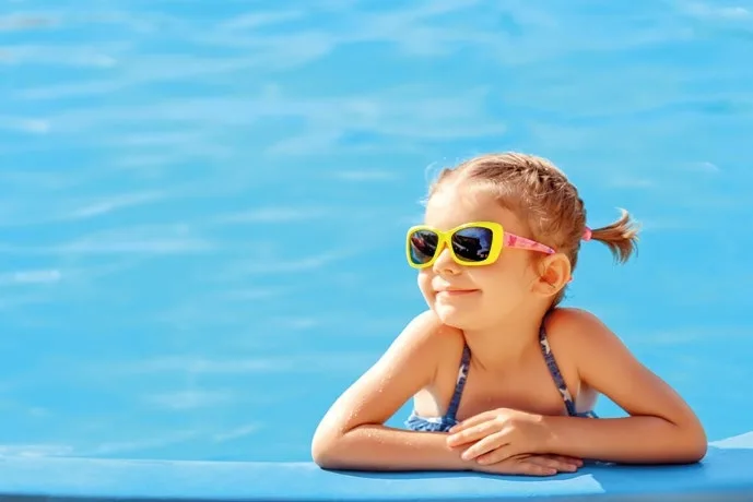 Rooftop Pool amenity image at Oxford Terraces 2