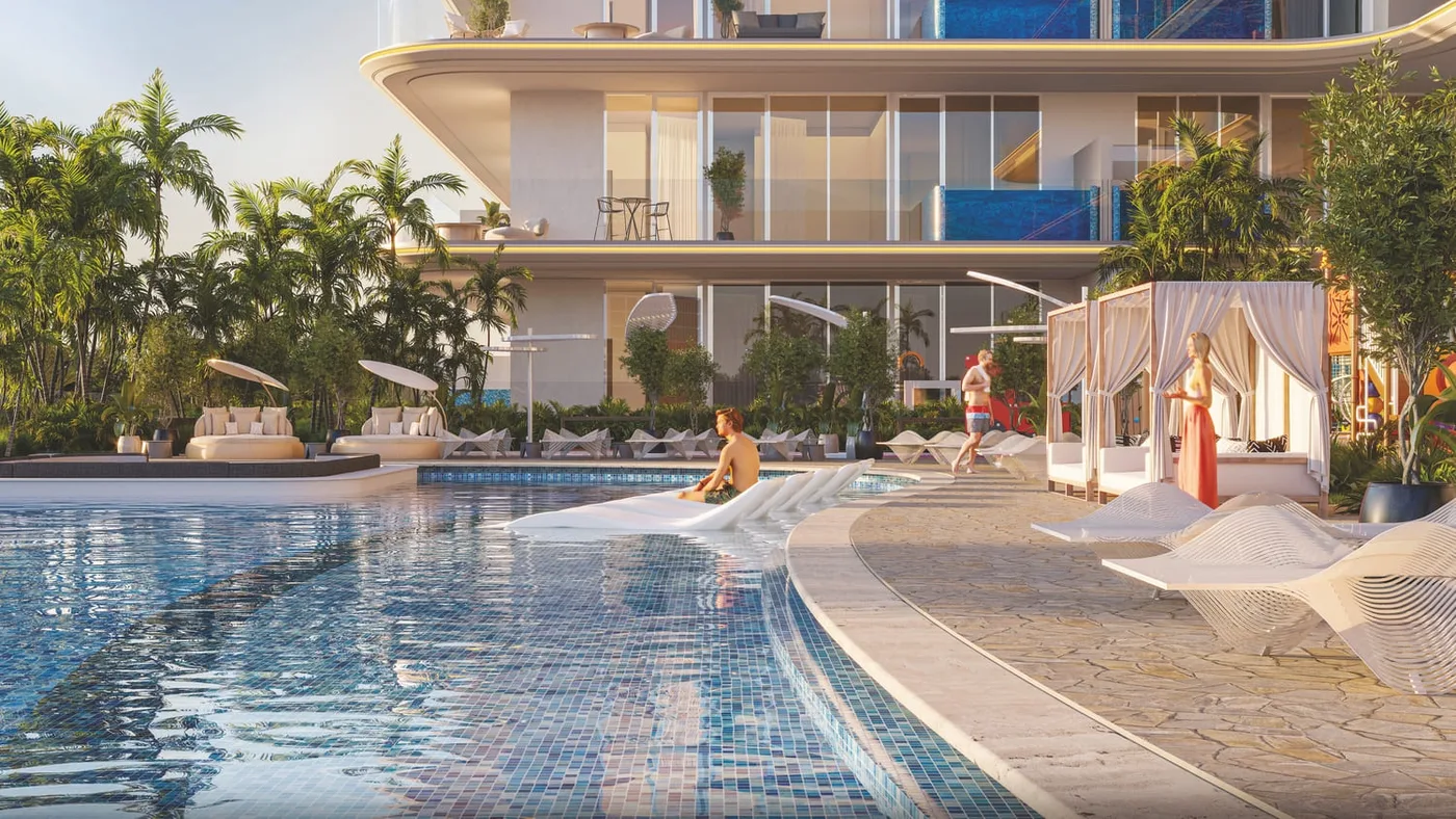 Swimming Pool & Jacuzzi amenity image at Samana Lake Views