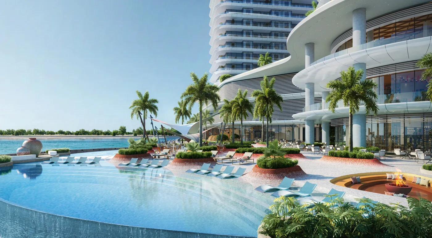 Ground-level Pool amenity image at Trio Isle Queen B