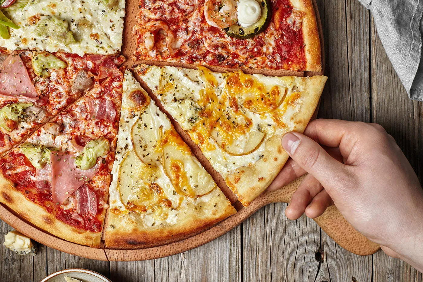 Pizzeria amenity image at Weybridge Gardens 3
