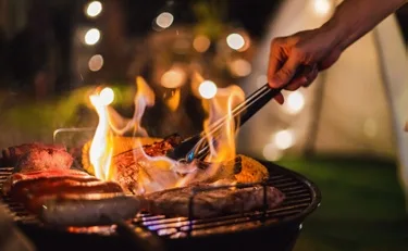 Smoke House Bbq amenity image at Weybridge Gardens