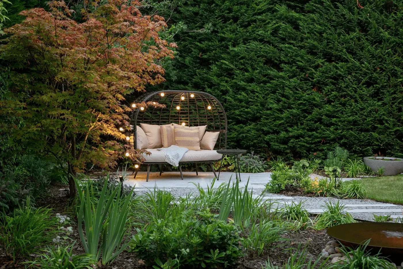 Outdoor Seating amenity image at Capital One JVC