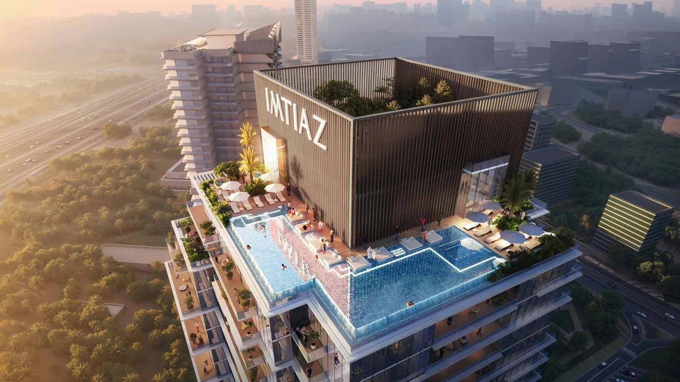 Rooftop Infinity Pool amenity image at Cove Boulevard