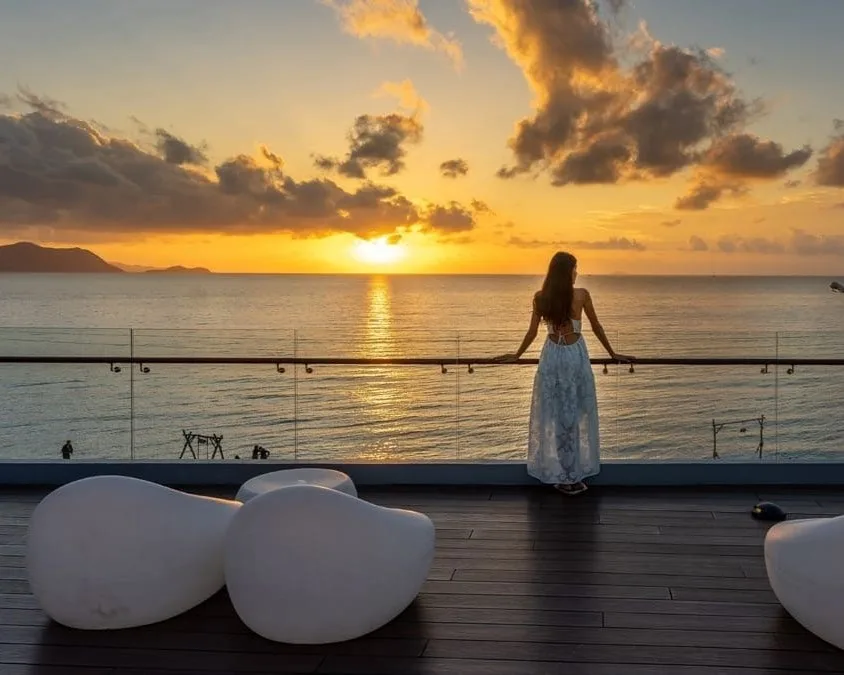 Lounges amenity image at Bayfront Marina Residences