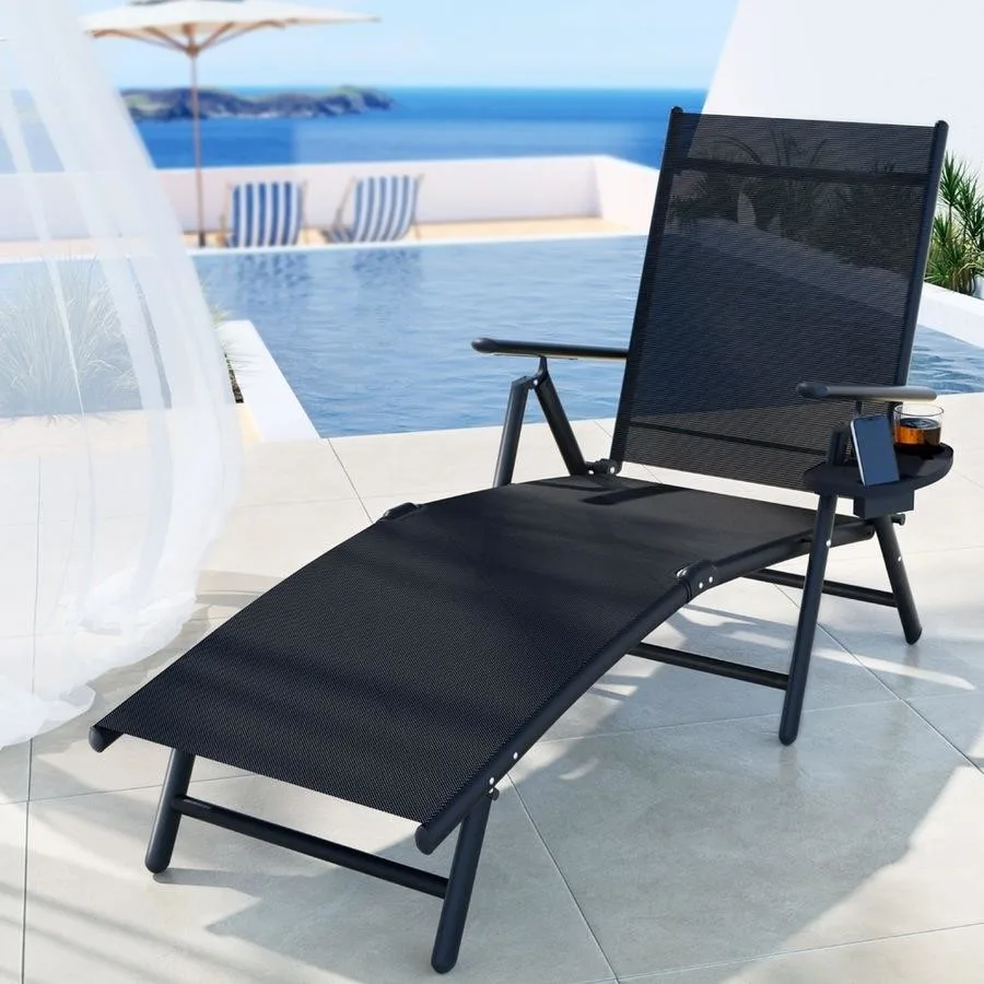 Sun Lounges amenity image at Sol Levante